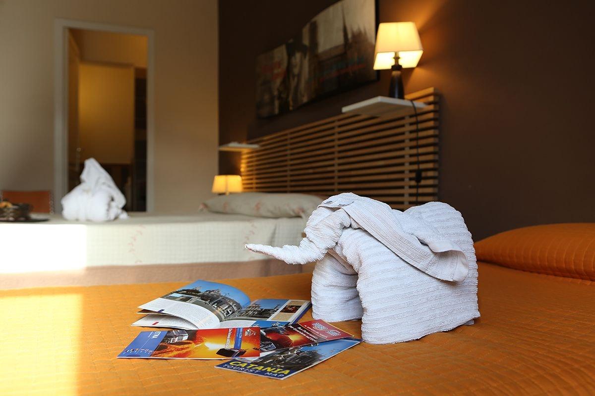 Le 3 B Bed and Breakfast Catánia Buitenkant foto