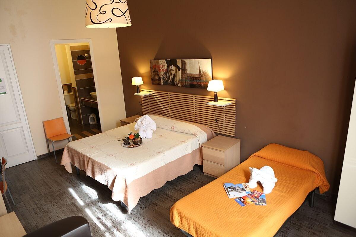 Le 3 B Bed and Breakfast Catánia Buitenkant foto